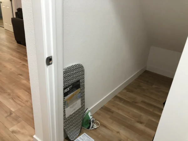 A door way with some kind of floor covering